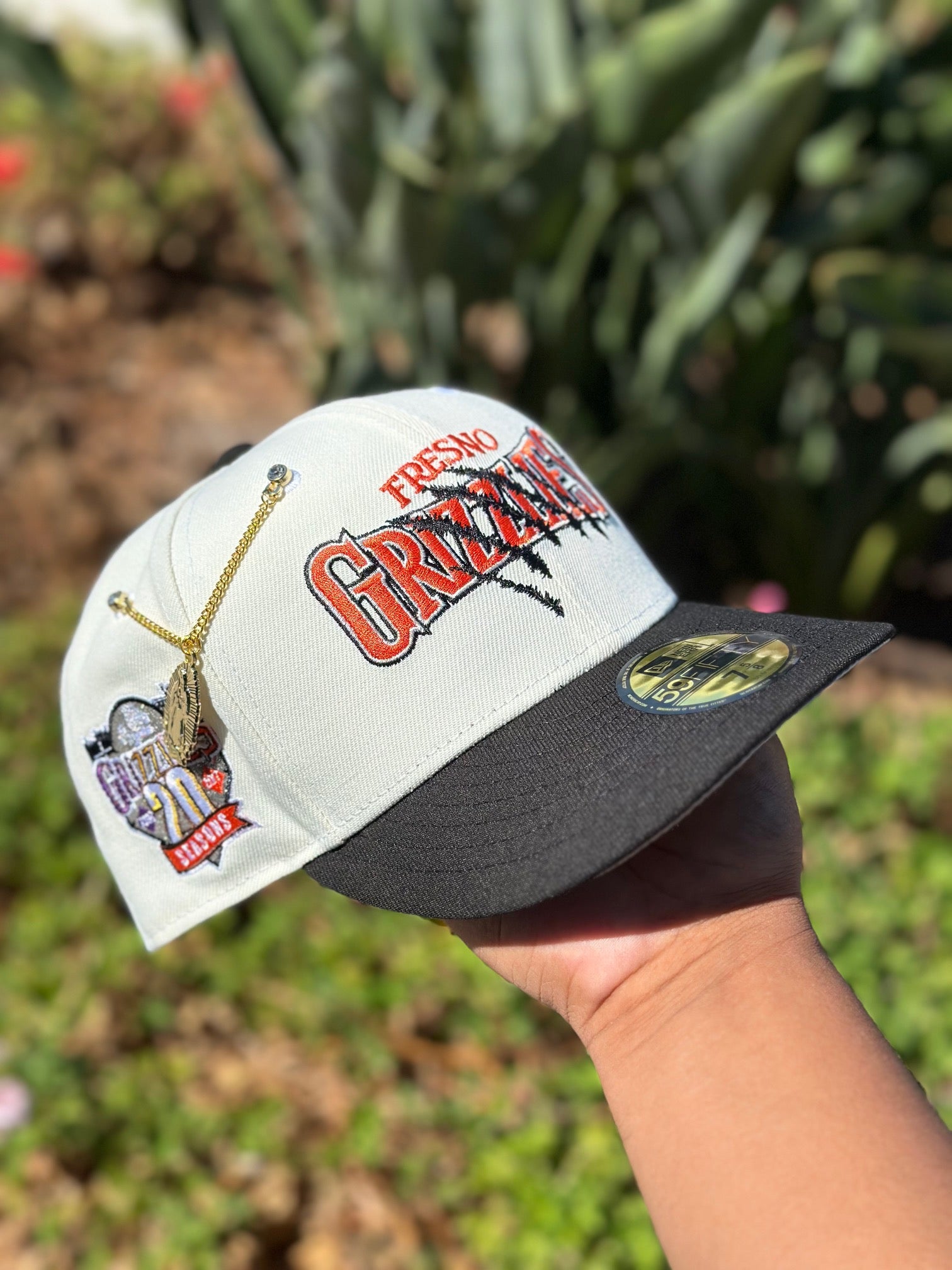 EXCLUSIVO NEW ERA 59FIFTY OLIVA/NEGRO "FREDDY KRUEGER" CON PARCHE LATERAL DE LA TEMPORADA 20 