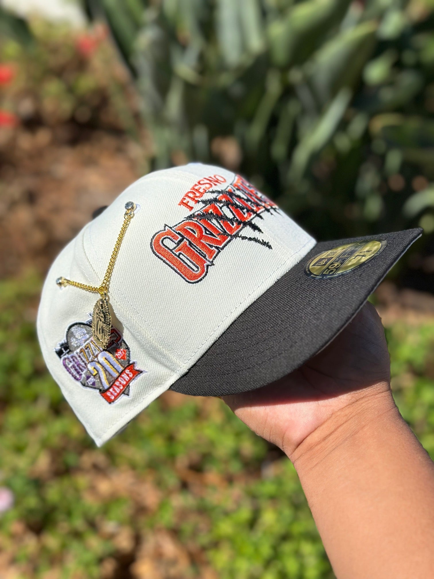 EXCLUSIVO NEW ERA 59FIFTY OLIVA/NEGRO "FREDDY KRUEGER" CON PARCHE LATERAL DE LA TEMPORADA 20 