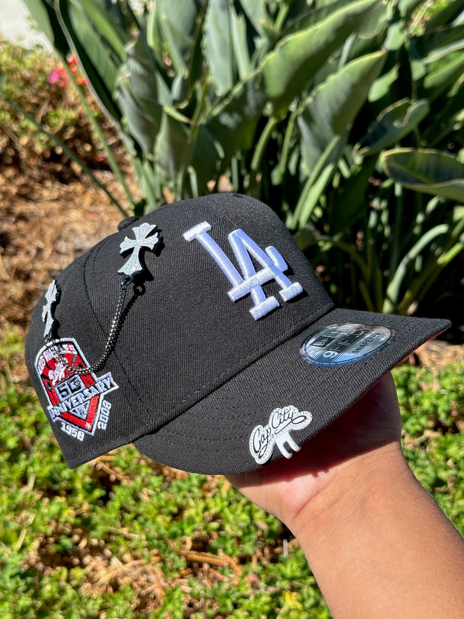 NEW ERA EXCLUSIVE 9FIFTY BLACK LOS ANGELES DODGERS SNAPBACK W/ 50TH ANNIVERSARY SIDE PATCH