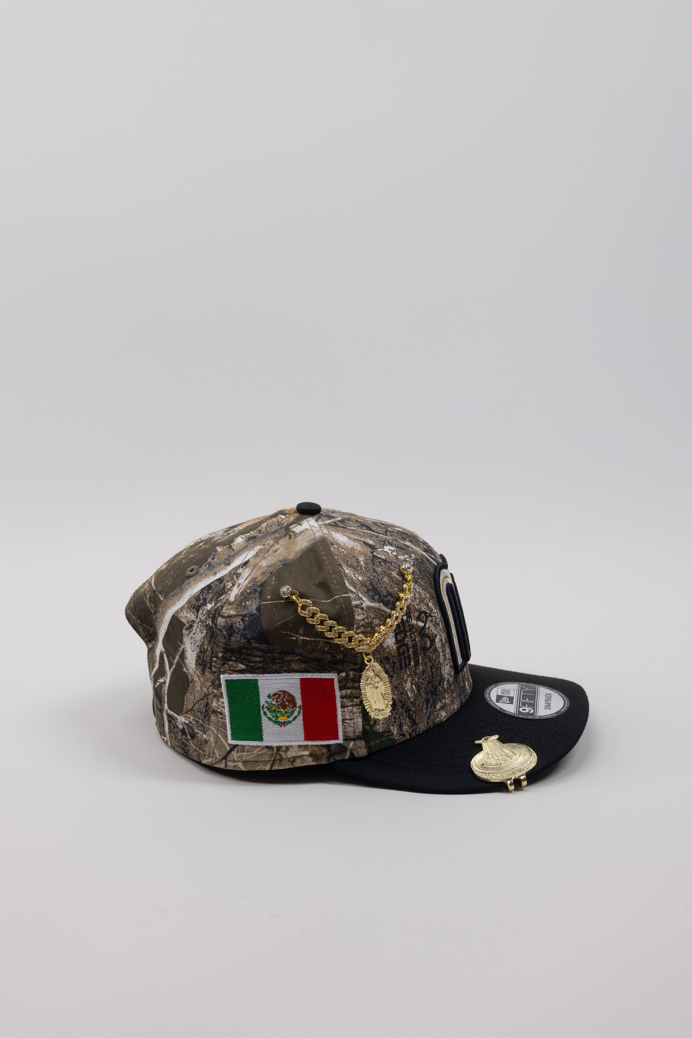 NEW ERA EXCLUSIVE 9FIFTY REALTREE/BLACK MEXICO SNAPBACK W/ MEXICO FLAG SIDE PATCH