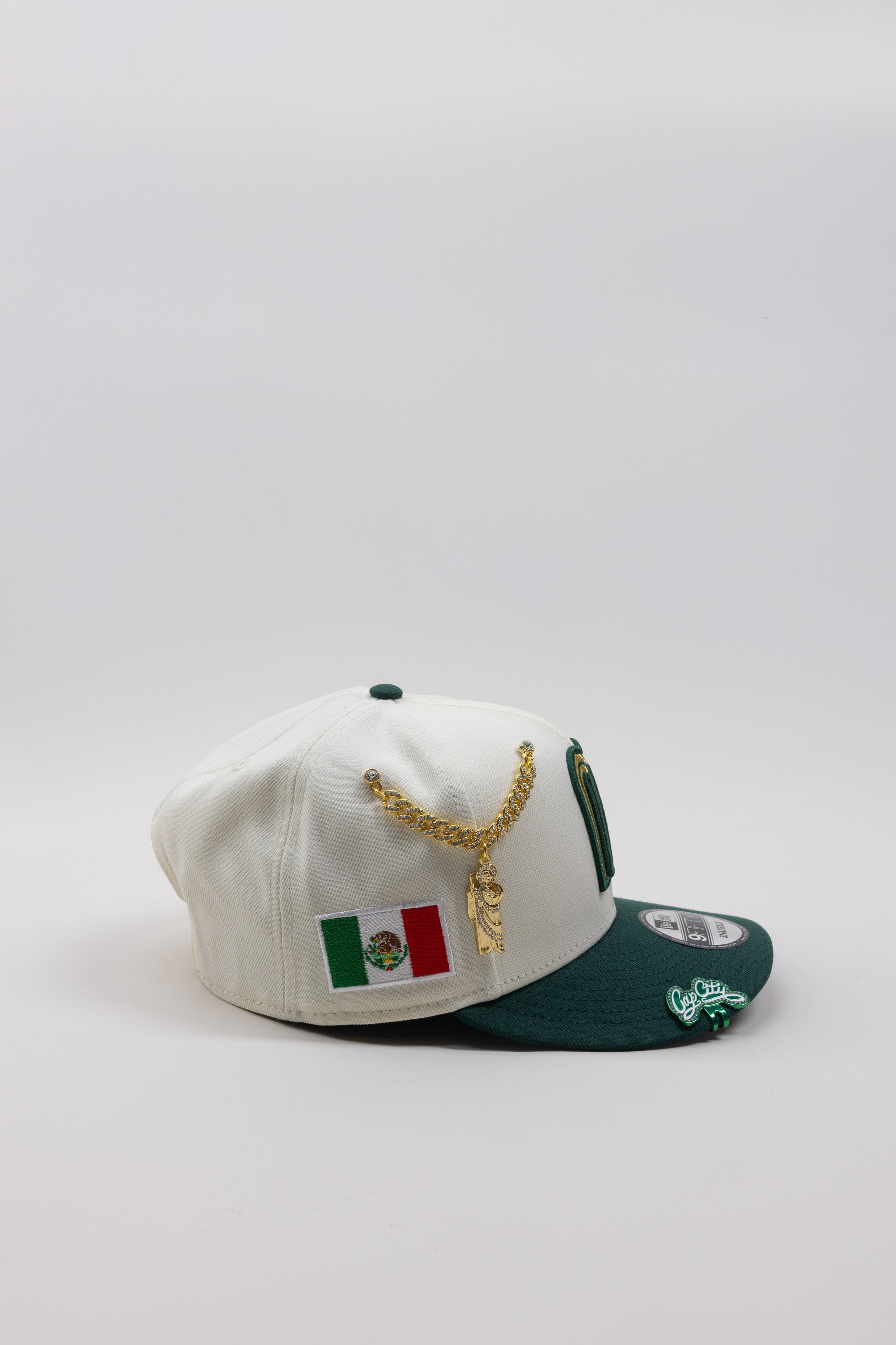 NEW ERA EXCLUSIVE 9FIFTY CHROME WHITE/FOREST GREEN MEXICO SNAPBACK W/ MEXICO FLAG SIDE PATCH