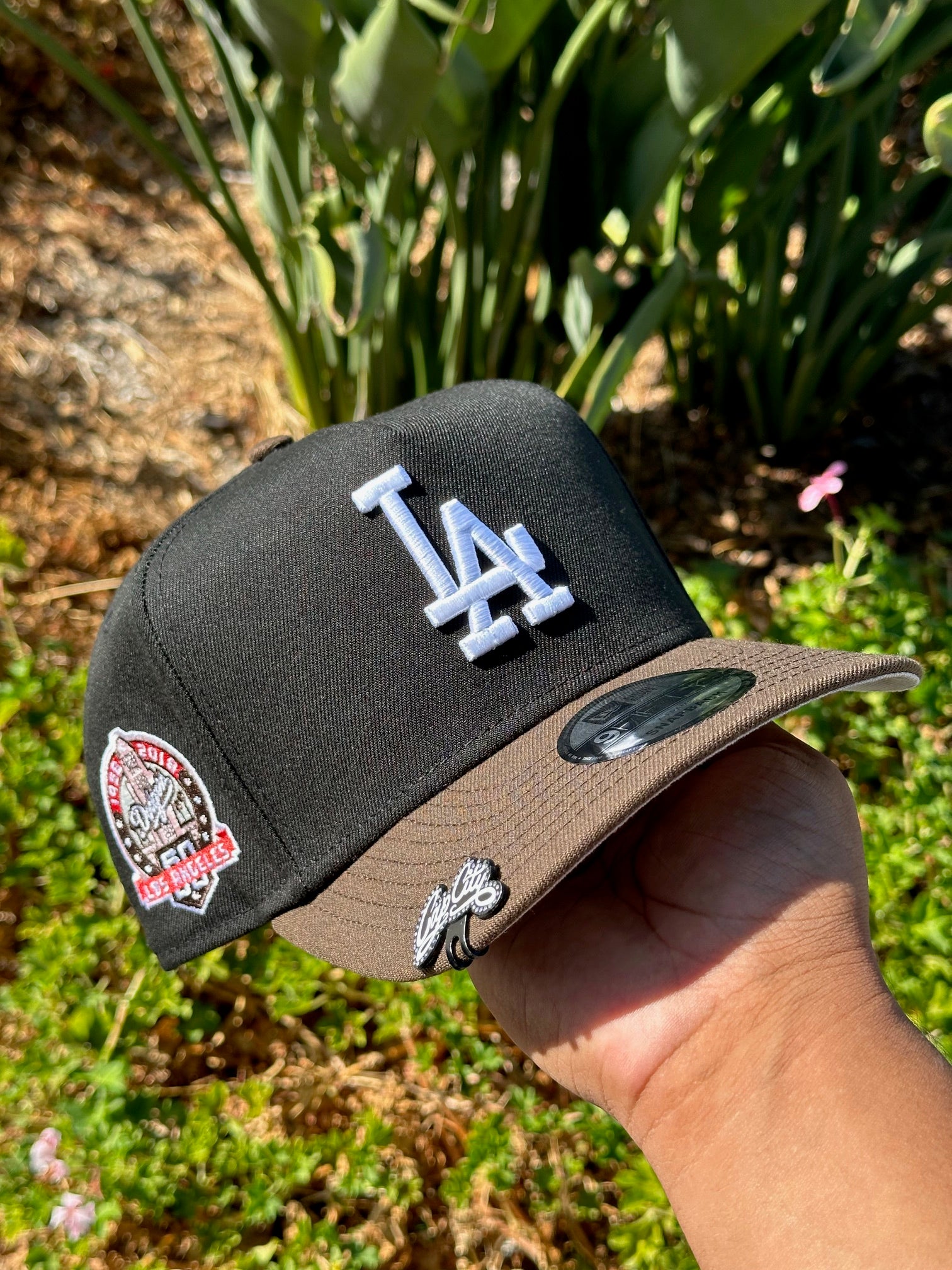 NEW ERA EXCLUSIVE 9FIFTY A-FRAME BLACK/BROWN LOS ANGELES DODGERS SNAPBACK W/ 60TH ANNIVERSARY SIDE PATCH