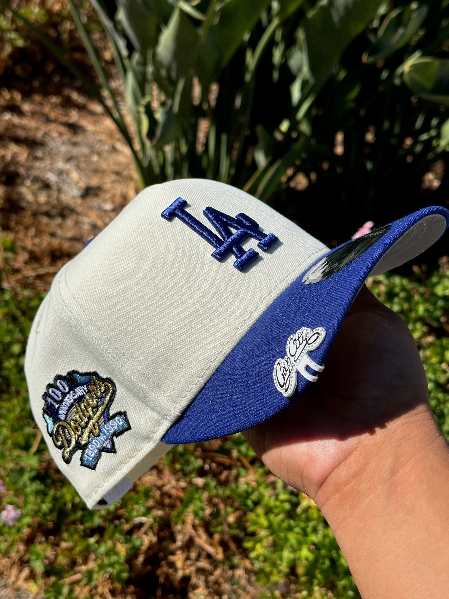 NEW ERA EXCLUSIVE 9FIFTY A-FRAME CHROME WHITE/BLUE LOS ANGELES DODGERS SNAPBACK W/ 100TH ANNIVERSARY SIDE PATCH