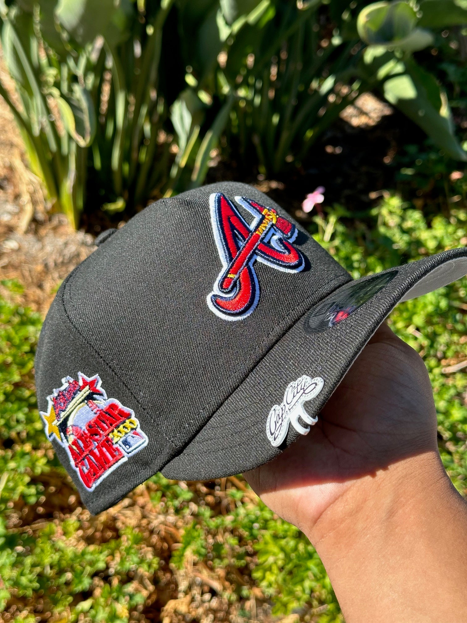 NEW ERA EXCLUSIVE 9FIFTY A-FRAME BLACK ATLANTA BRAVES SNAPBACK W/ 2000 ALL STAR GAME SIDE PATCH