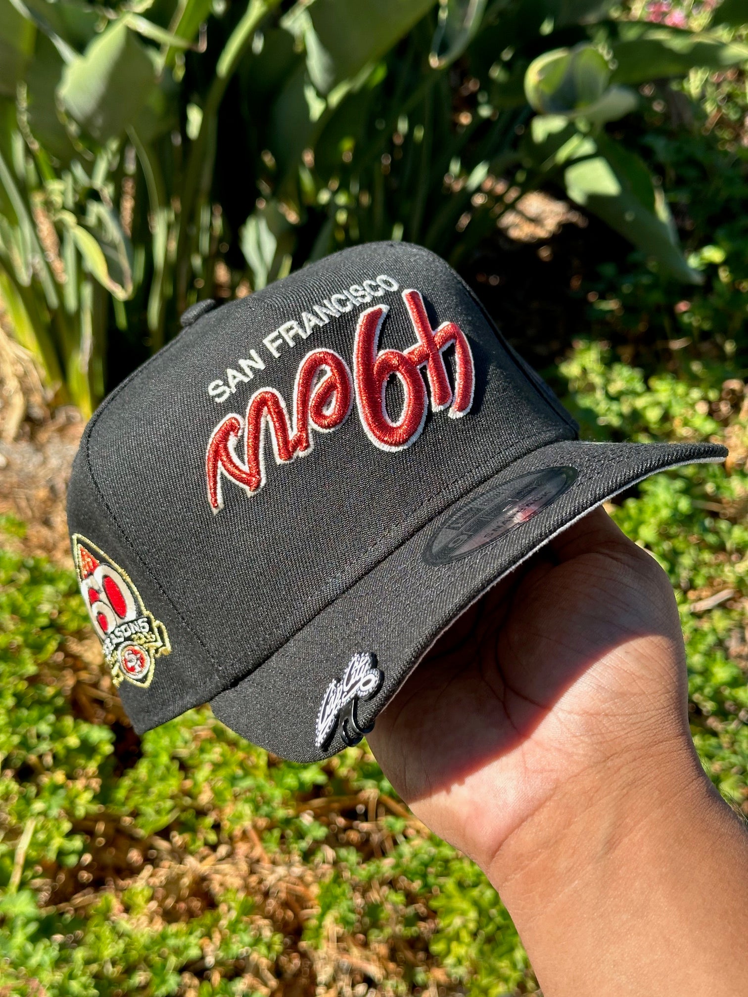 NEW ERA EXCLUSIVE 9FIFTY A-FRAME BLACK UPSIDE DOWN SAN FRANSICO 49ERS SNAPBACK W/ 60TH ANNIVERSARY SIDE PATCH