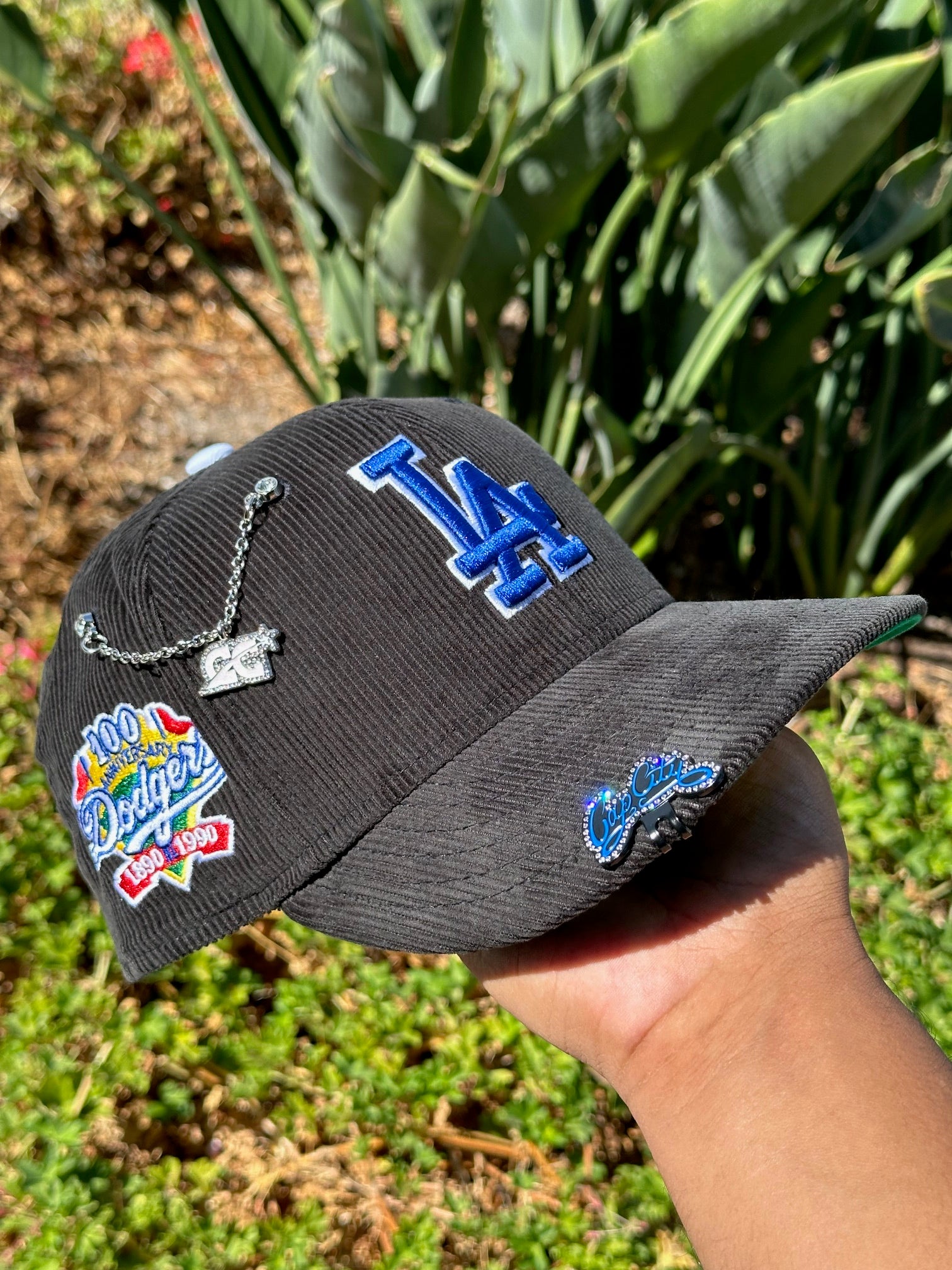 EXCLUSIVO DE NEW ERA 59FIFTY NEGRO SATINADO/BURDEOS AL REVÉS LOS DODGERS DE LOS ÁNGELES CON PARCHE DEL 40 ANIVERSARIO 