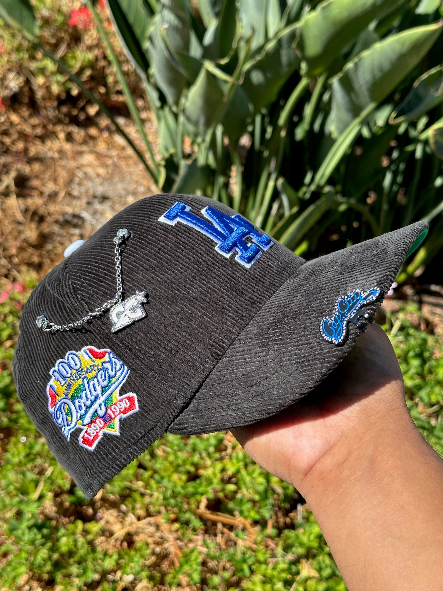 EXCLUSIVO DE NEW ERA 59FIFTY NEGRO SATINADO/BURDEOS AL REVÉS LOS DODGERS DE LOS ÁNGELES CON PARCHE DEL 40 ANIVERSARIO 