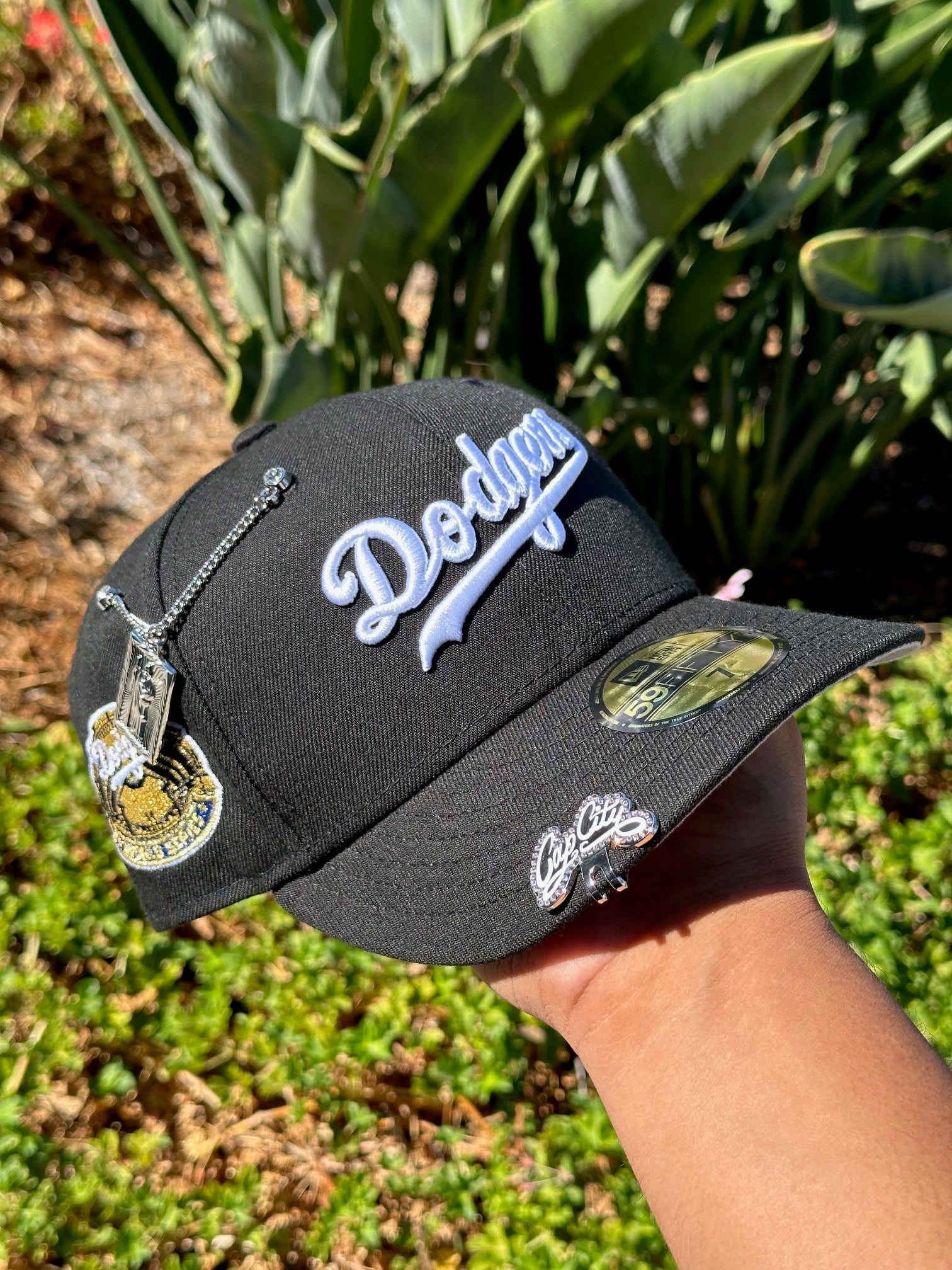 NEW ERA 59FIFTY BLACK LOS ANGELES DODGERS SCRIPT W/ 1ST WORLD SERIES SIDE PATCH