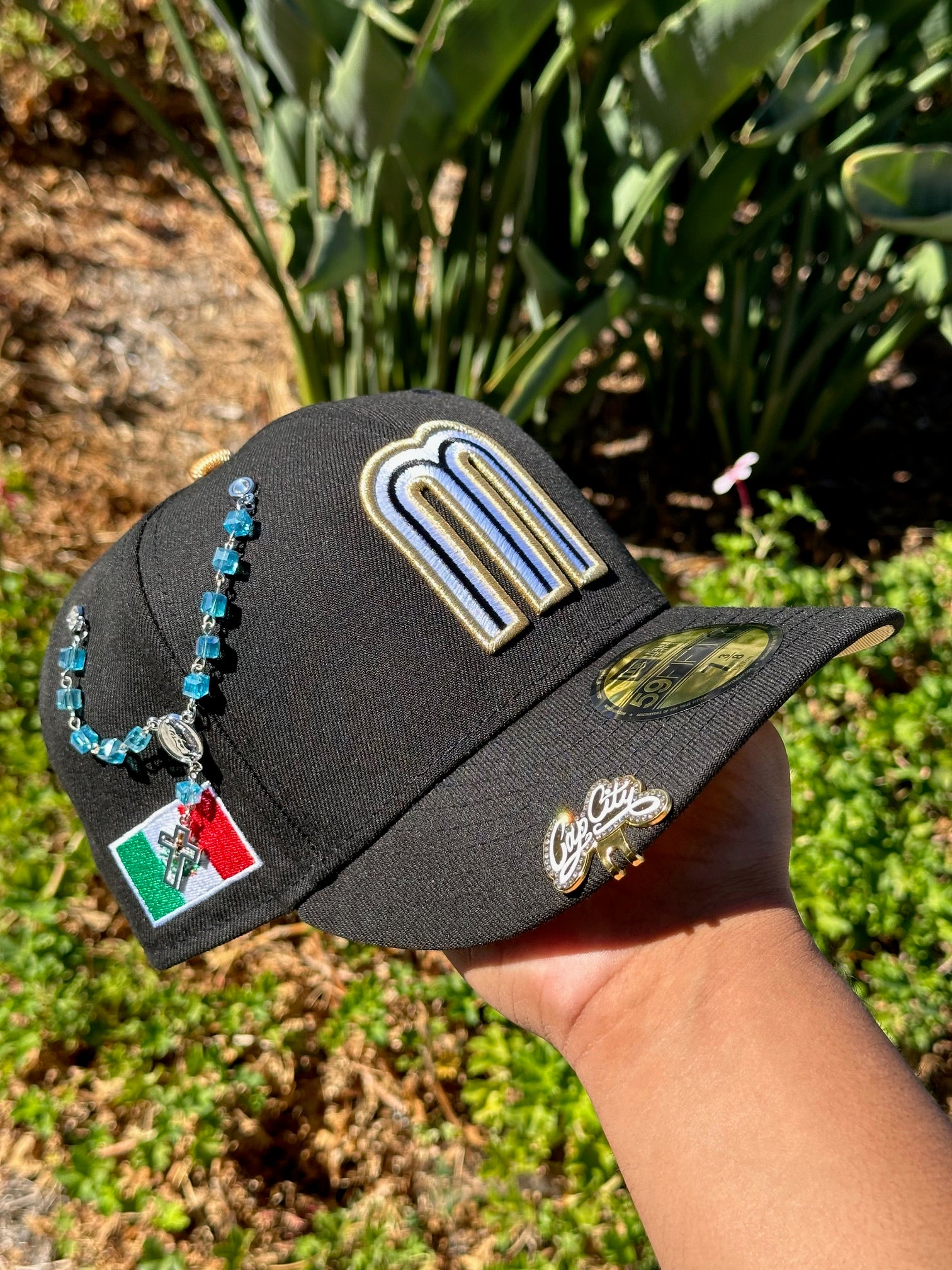 NEW ERA EXCLUSIVE 59FIFTY BLACK MEXICO W/ MEXICO FLAG SIDE PATCH