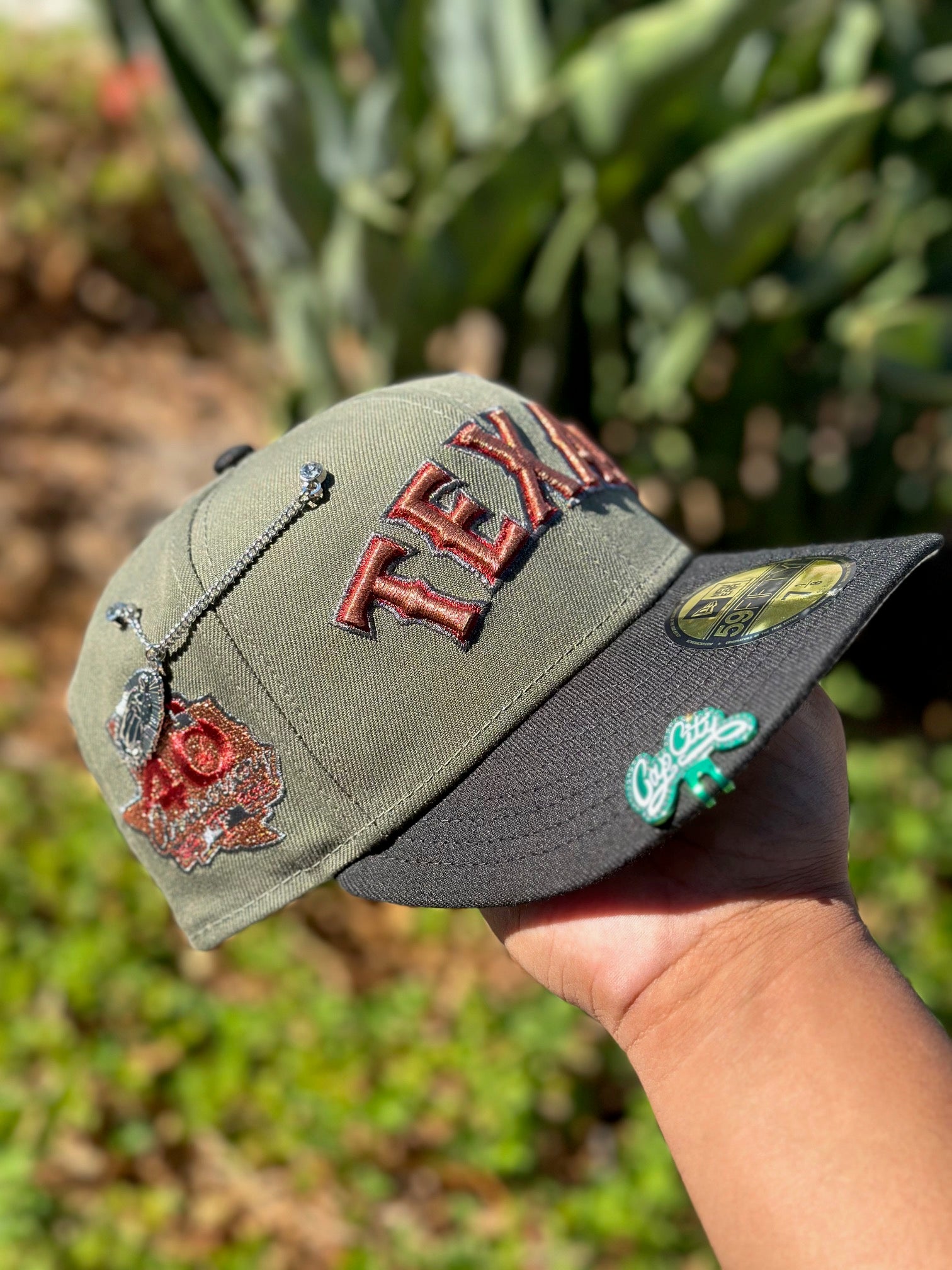 NEW ERA EXCLUSIVE 59FIFTY OLIVE/BLACK TEXAS RANGERS SCRIPT W/ 40TH ANNIVERSARY SIDE PATCH