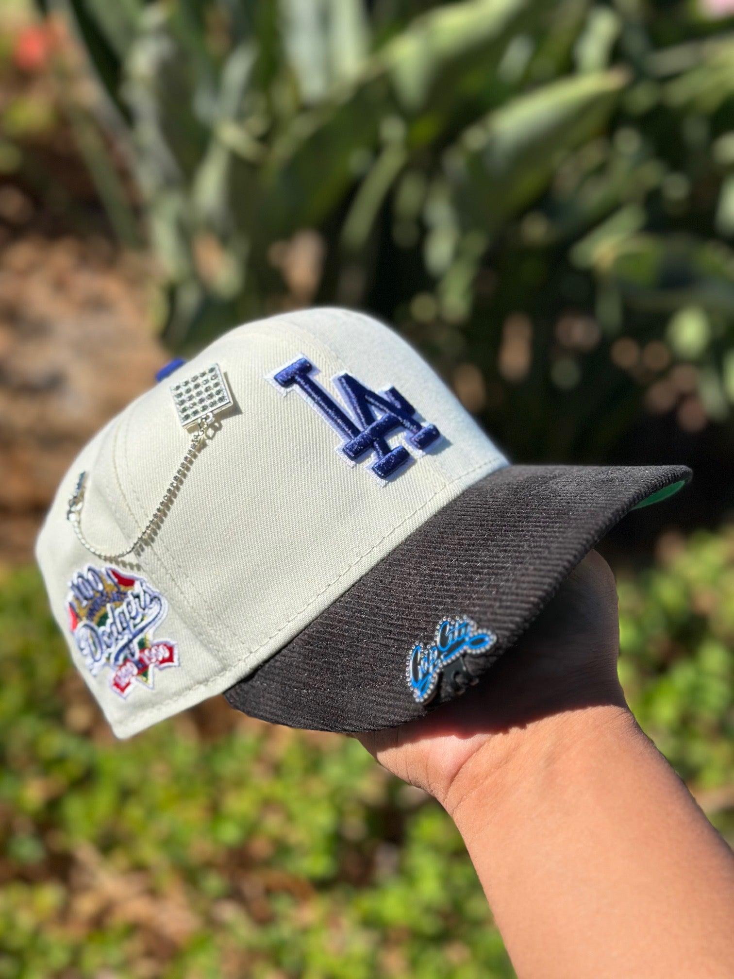 NEW ERA 59FIFTY CHROME WHITE/CORDUROY LOS ANGELES DODGERS W/ 100TH ANNIVERSARY SIDE PATCH