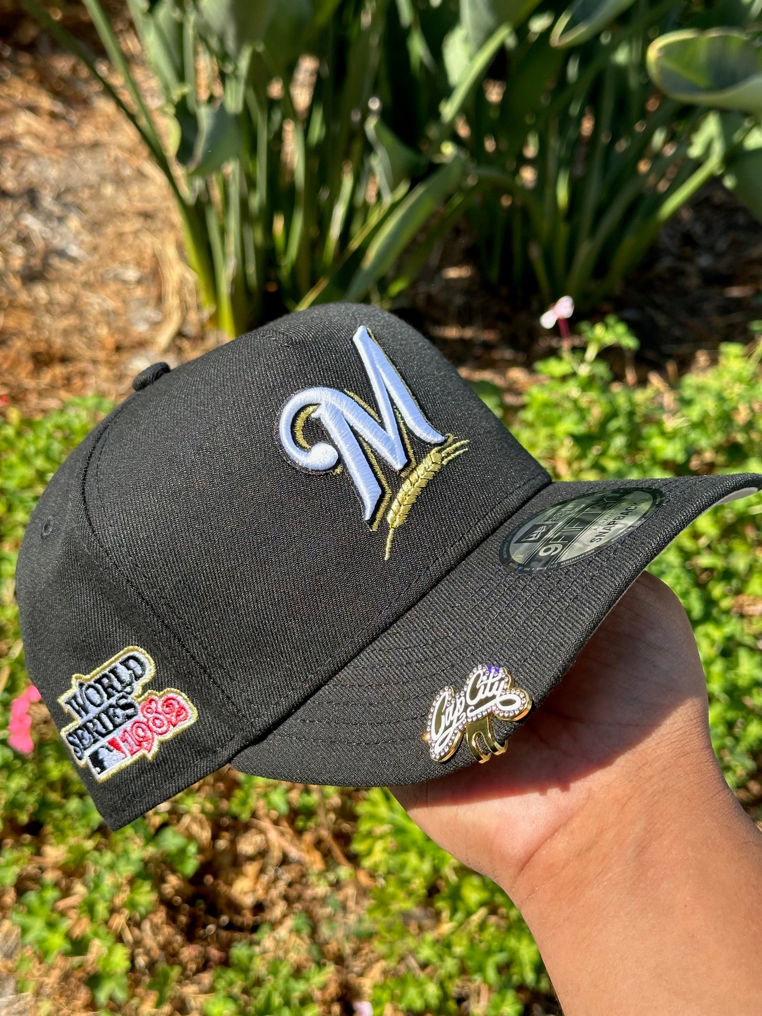 NEW ERA 9FIFTY A-FRAME BLACK MILWAUKEE BREWERS SNAPBACK W/ 1982 WORLD SERIES SIDE PATCH