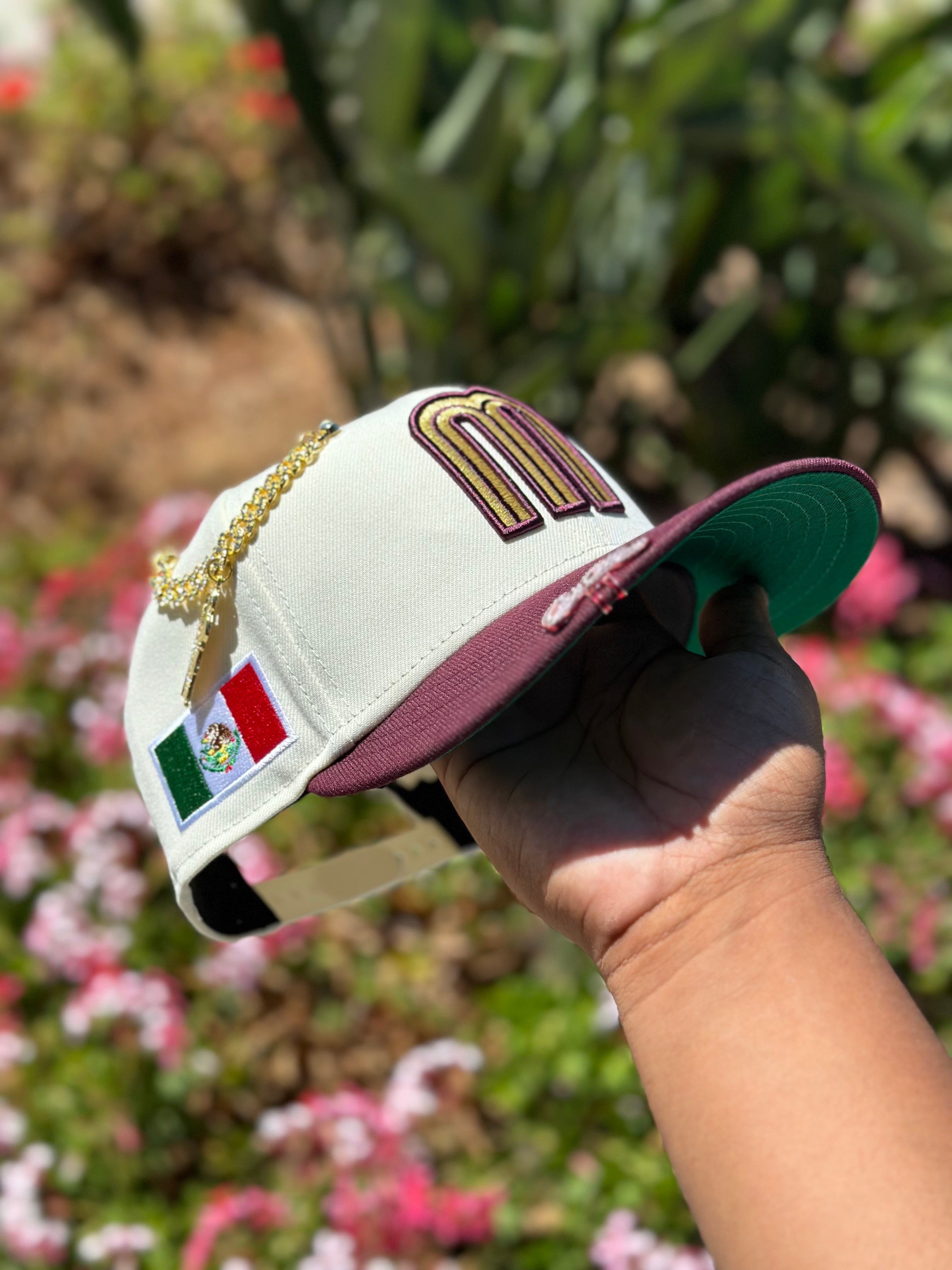 NEW ERA EXCLUSIVE 9FIFTY CHROME WHITE/BURGUNDY MEXICO SNAPBACK W/ MEXICO FLAG SIDE PATCH