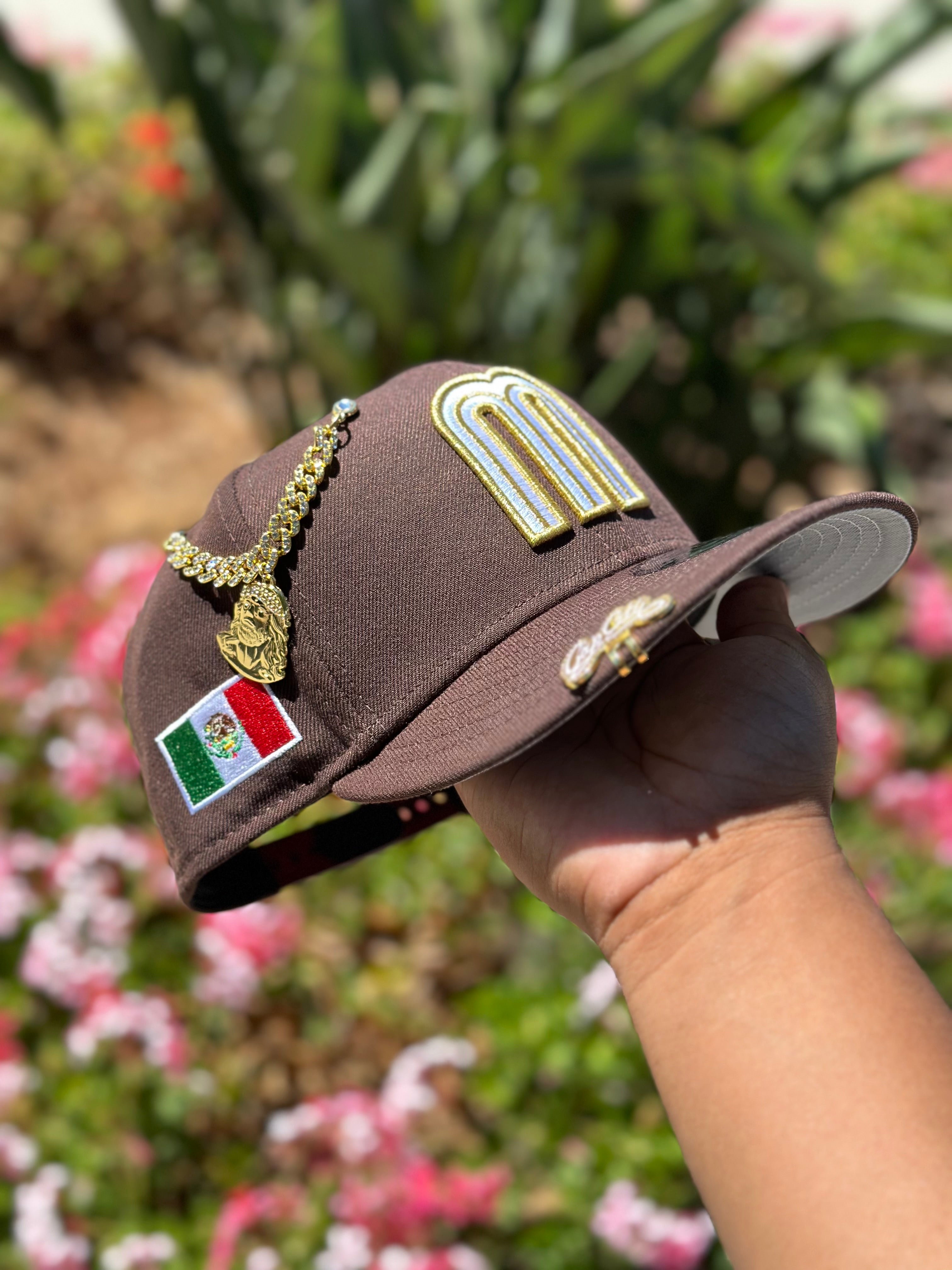 NEW ERA EXCLUSIVE 9FIFTY BROWN MEXICO SNAPBACK W/ MEXICO FLAG SIDE PATCH