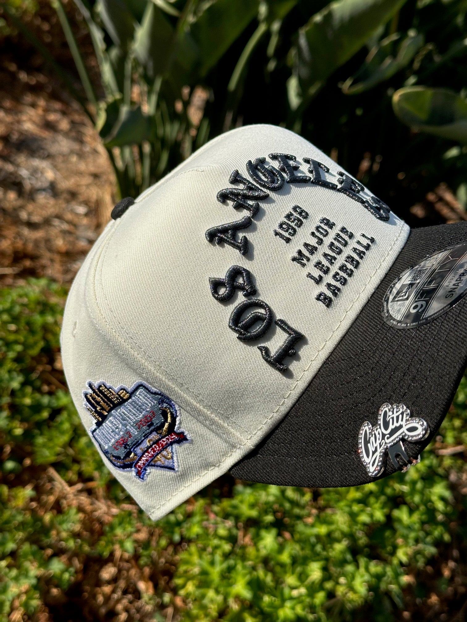 NEW ERA EXCLUSIVE 9FIFTY A-FRAME CHROME WHITE/BLACK LOS ANGELES DODGERS 1958 MLB SCRIPT W/ 40TH ANNIVERSARY SIDE PATCH