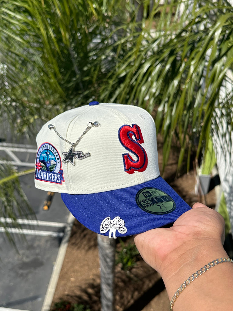 Seattle Mariners New Era Space Needle Chrome White/Black Bill And  Doscientos Blue Bottom With 30th Anniversary Patch On Side 59FIFTY Fitted  Hat